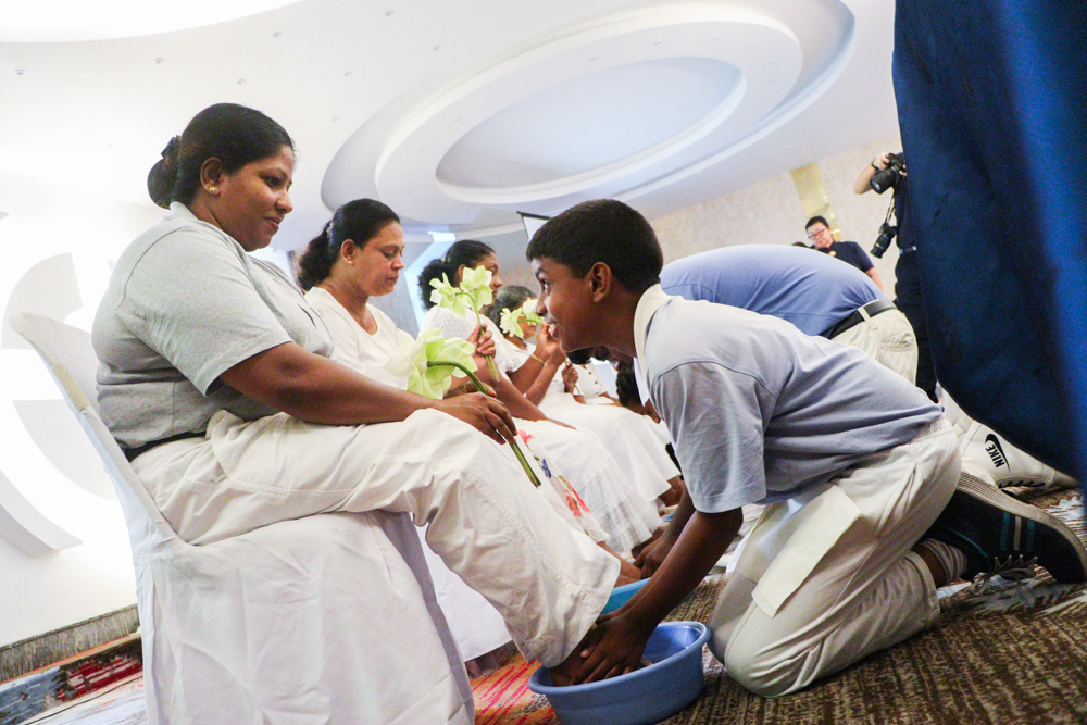 斯里兰卡浴佛  处处温馨